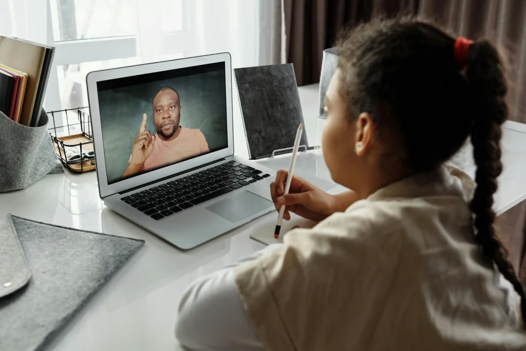 Digital Classrooms vs Brick-and-Mortar: Navigating the Educational Crossroads 2 online learning